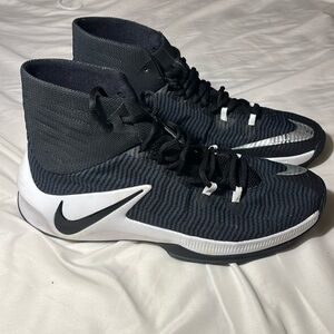 Nike Zoom Clear Out TB Black/White-Silver size: 12